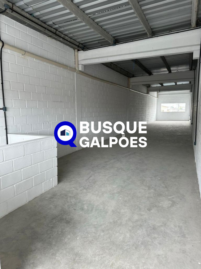 Galpão Urbano – 300 m² | Região da Maria Quitéria – Feira de Santana